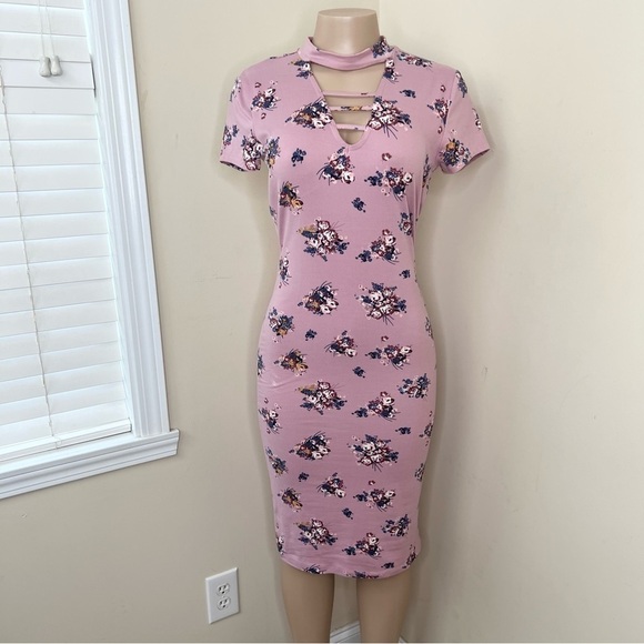 ALMOST FAMOUS Pink Floral Bodycon Dress - Picture 1 of 6